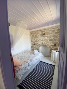 Deniz Manzaralı, Müstakil Bahçeli Taş Ev