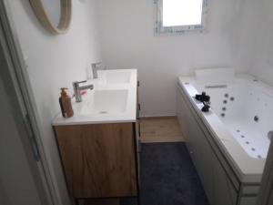 Chambre privée dans maison partagée