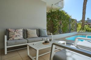 Waterfront Deluxe with pool