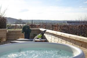 Peppers Lodge, Strawberryfield Park - 4-star hotels in Cheddar