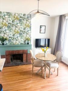 Appartements 35 m2 charmant plus 30 M2 de terrasse Acces jardin SPA : photos des chambres