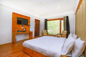 hotel sky desert ladakh