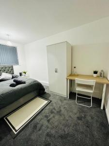 Spacious Private Rooms Near Central London