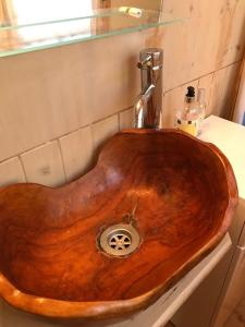B&B / Chambres d'hotes Le Mas du Grand Chene - Chambres & Roulotte : photos des chambres
