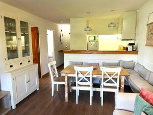 Appartements Planta baja con piscina en Caldegas : photos des chambres