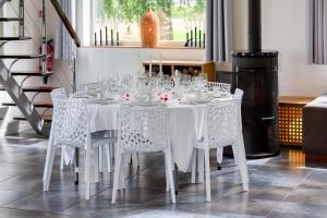 Maisons de vacances Gite Saint Lucien un ecrin de nature pour vos plus beaux evenements : photos des chambres
