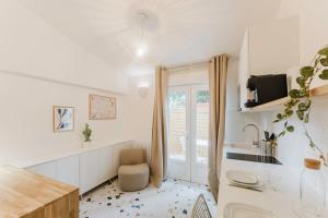 Appartements Studio avec cour exterieure et parking proche CHR : photos des chambres