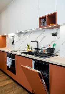 Cozy & Bright 2-BR Flat Next to Grand Mall Varna by Flat Mаnаger