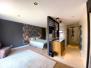 Villas Capsule la grange arcade de jeux billard 4 chambres 300m2 : photos des chambres