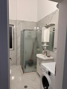 DET Golden Apartment