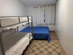 DET Golden Apartment