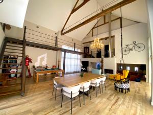 Villas Capsule la grange arcade de jeux billard 4 chambres 300m2 : photos des chambres
