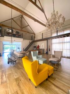 Villas Capsule la grange arcade de jeux billard 4 chambres 300m2 : photos des chambres