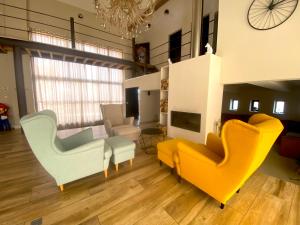 Villas Capsule la grange arcade de jeux billard 4 chambres 300m2 : photos des chambres