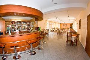 Hotel Omega