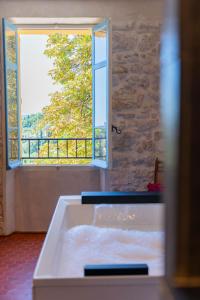 B&B / Chambres d'hotes Domaine de la Cascade Parfumee : photos des chambres