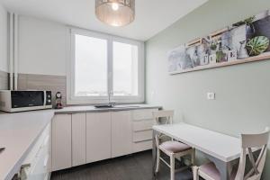 Appartements Appartement Lumineux 2 chambres avec parking : photos des chambres