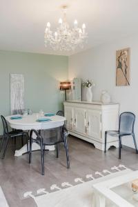 Appartements Appartement Lumineux 2 chambres avec parking : photos des chambres