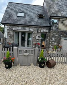 Cosy riverside property