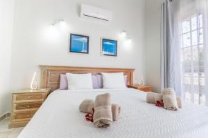 Villa with pool in Madroñal Fañabe, Costa Adeje