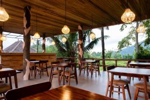 Cassowary Villa Sidemen