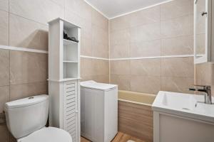 Appartements LX136 Studio cosy avec balcon & montagne - Central : photos des chambres