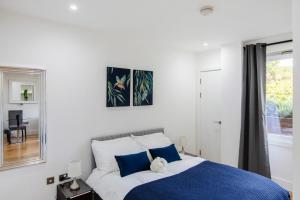 Long Stay Zone 2 Stylish Studio Minutes From Station