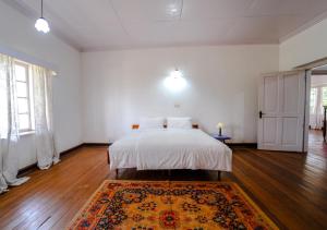 Arivikad Tea Bungalow Munnar by VOYE HOMES