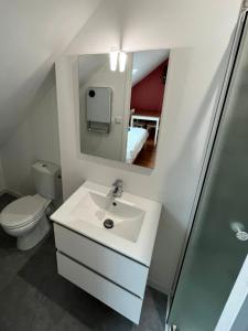 Appartements N6 - Petit studio proche du centre : photos des chambres