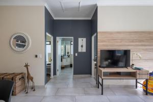 Plett Escape - Central & Walk to the Beach