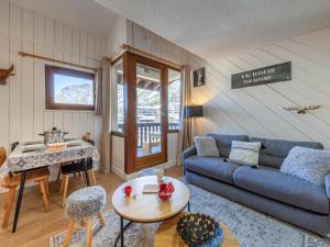 Studio agréable avec mezzanine, balcon et proche commodités à Val-dIsère - FR-1-694-296