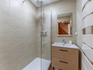 Studio agréable avec mezzanine, balcon et proche commodités à Val-dIsère - FR-1-694-296