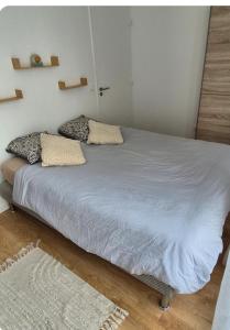 Apparemment 3 chambres neuf à 10 minutes de Paris