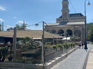 Chain Bridge Apartman