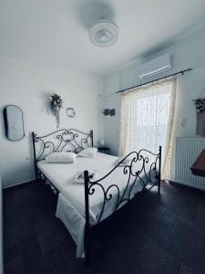 Portolos Apartments - Sarakiniko