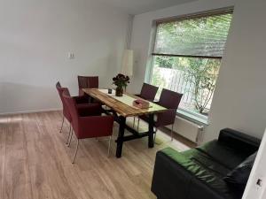 Peaceful Home Near Nature