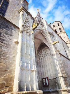B&B / Chambres d'hotes Sejour Ressourcant a l-Ancienne Poste - Occitanie : photos des chambres
