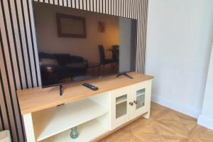 2 Bed Tamebridge and Bescot Train Station M5 M6 J9 and J7