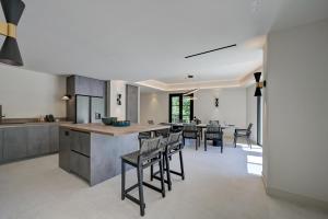 Villas Le Moulin des Marcel - Bastide in Provence - Pool - 9 people : photos des chambres