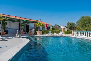 Horta Da Ti'mariana - 4hvězdičkové hotely ve městě Odiáxere