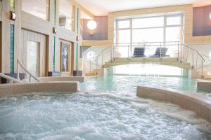Hotels Grand Hotel Les Flamants Roses Thalasso & Spa : photos des chambres