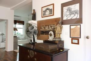 Geoffrey Bawas Home Number 11