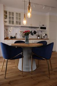 Niebieski apartament w Wileńska Park i prywatne miejsce w garażu podziemnym