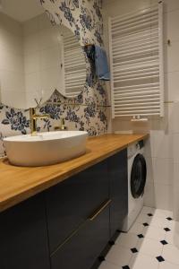 Niebieski apartament w Wileńska Park i prywatne miejsce w garażu podziemnym