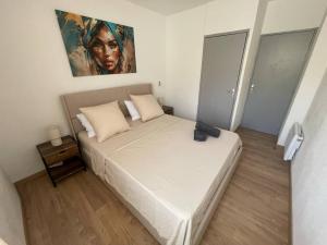 Vous viendrez vivre ici 2 pièces champ de blé garage à moto