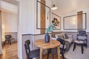 Appartements Isena - 1 chambre et balcon a Ecole Militaire : photos des chambres
