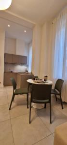 Florence Tropical Suite