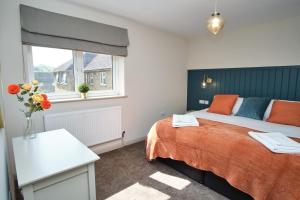 Spacious 4 Bed House Sleeps 6 Parking Garden in Loughborough