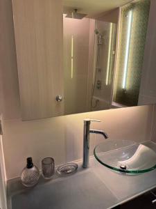 14 Grande Caribbean Condo by Nutthapol