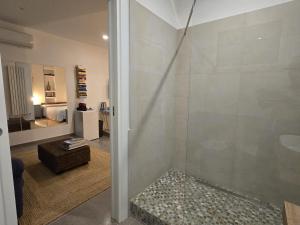 Deluxe Double Room with Shower